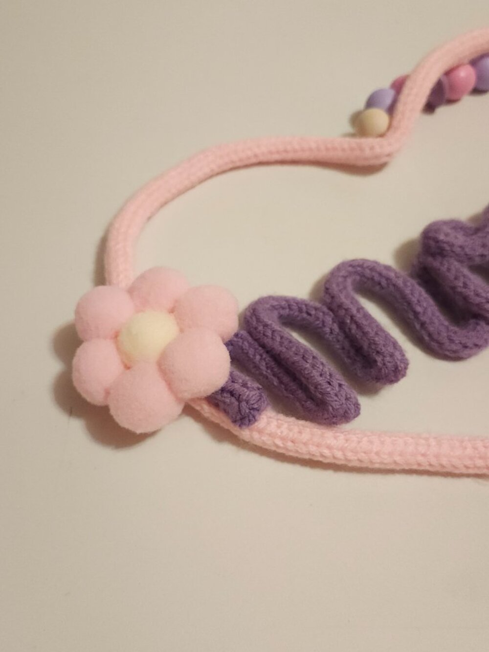 Knitted MOM Macrame Heart with Flower BNIP Wall Hanging Ornament - Picture 4 of 4